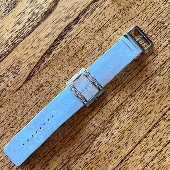 Kenneth Cole Big & Chunky Watch - Picture 5 of 14